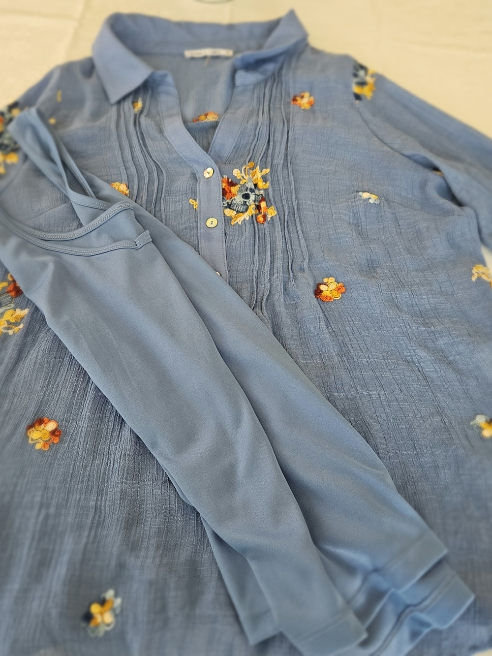 FIGUEROA & FLOWER 2-Piece Set Floral Embroidered Blue Tunic Blouse Cami Size 1X - Picture 15 of 16